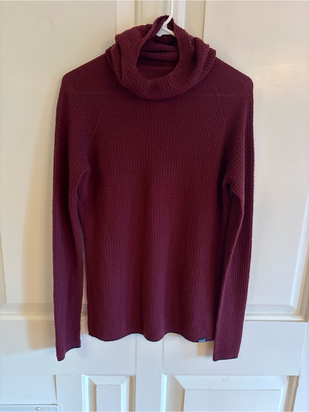 Patagonia Capilene Air Hoody Cowl Neck Pullover Top Burgundy Maroon Womens XL